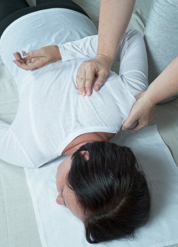 Shiatsu s massz zster pi k Hajnal Shiatsu